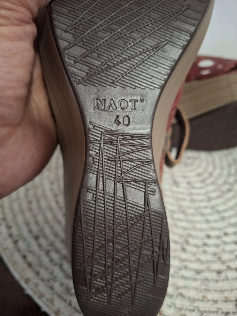 Naot Red/burgundy and Bronze Wedge Sandals Size 40.